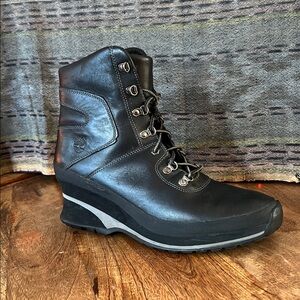 Timberland 89395 Black Leather Lace-up Wedge Booties